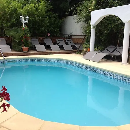بيت ضيافة Le Beausejour *